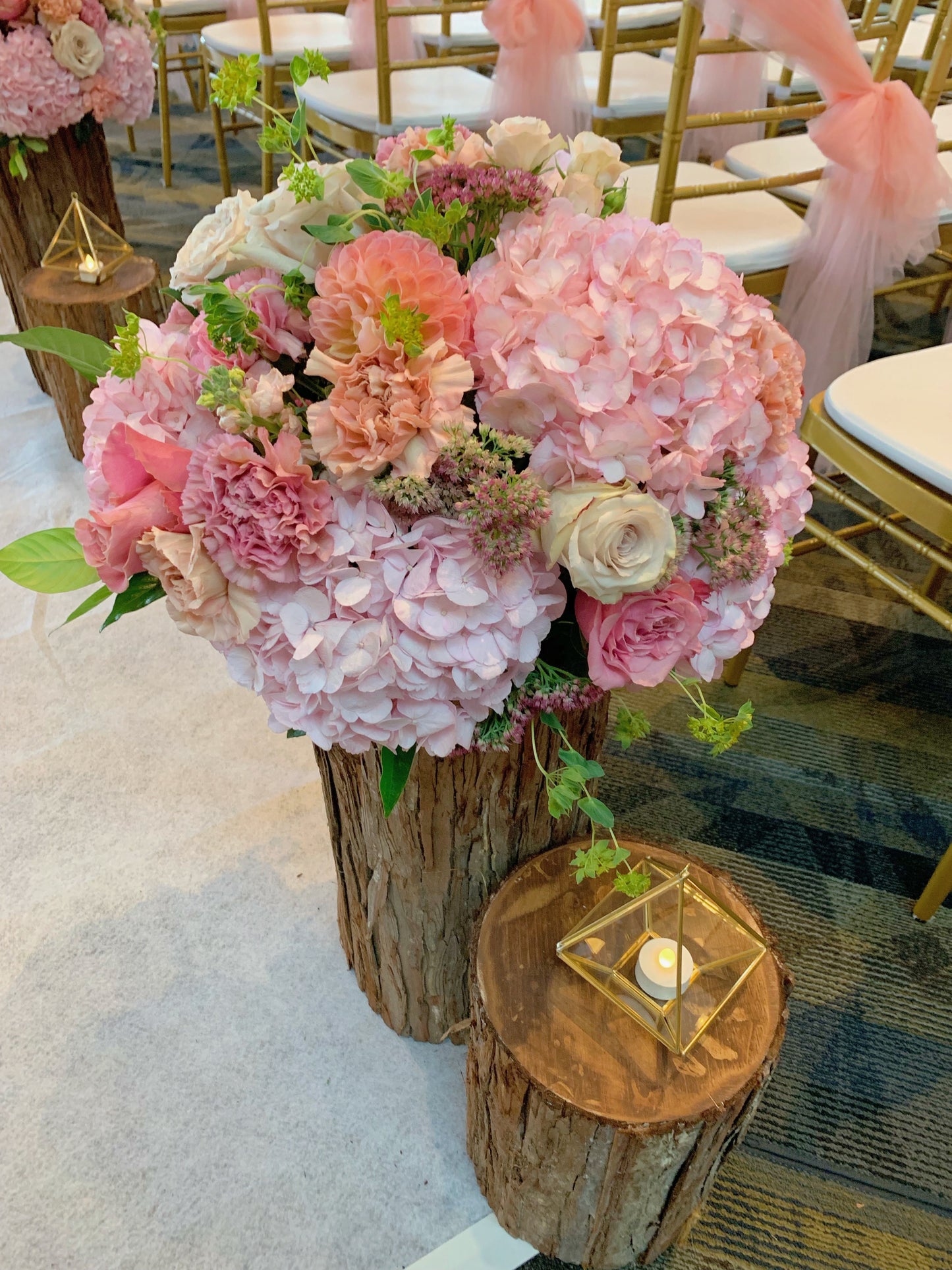 Wooden stake/Wedding Pilar - Fino Decor