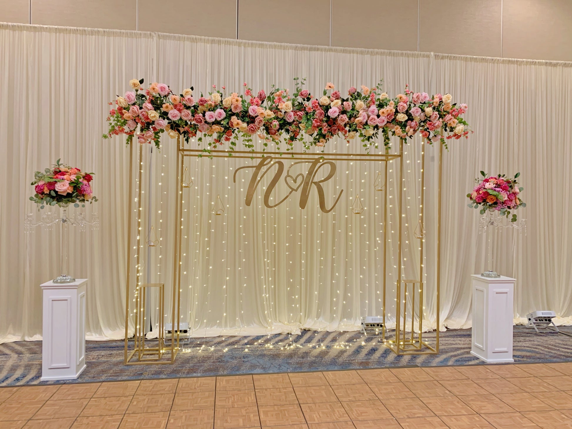Metal Rectangular Tall Floral Stand/Column Arch - Fino Decor