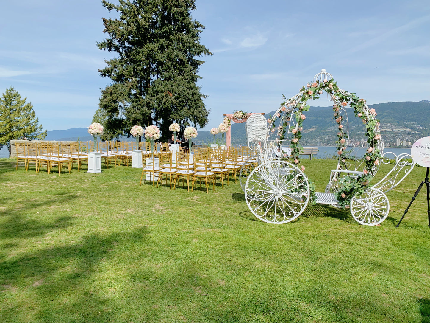 Cinderella Carriage / Dreamy Wedding Carriage / Pumpkin Carriage - Fino Decor
