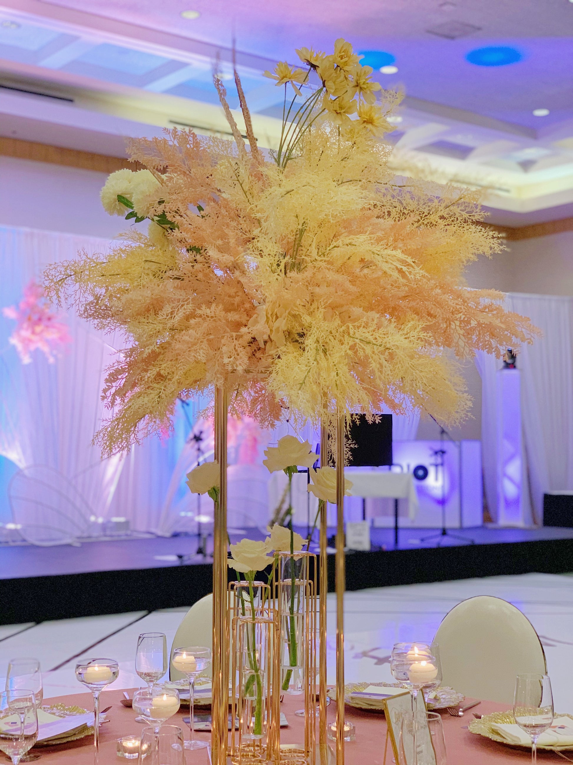 Luxury Gold Pillar/Reception Centerpiece Stand - Fino Decor
