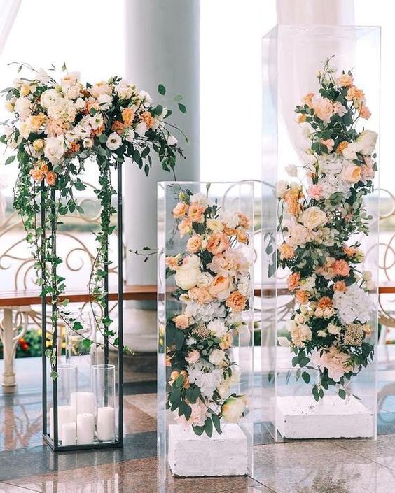 Clear Acrylic Pillar - Fino Decor